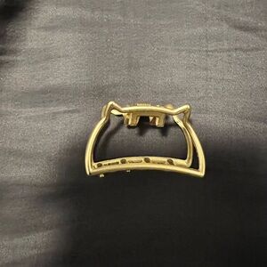 Gold cat-shaped hair clip | small